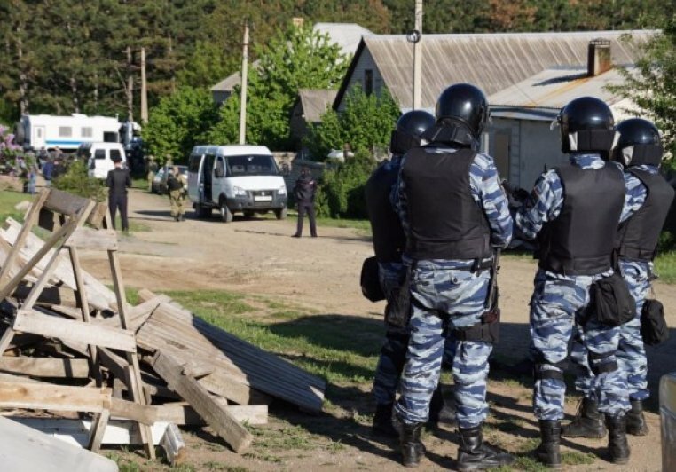 В Крыму задержали четырех татар по итогам рейда в Новокленово